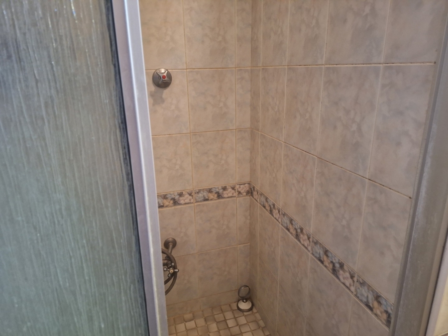 5 Bedroom Property for Sale in Mohadin North West